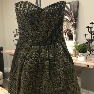 Show them a little more😋